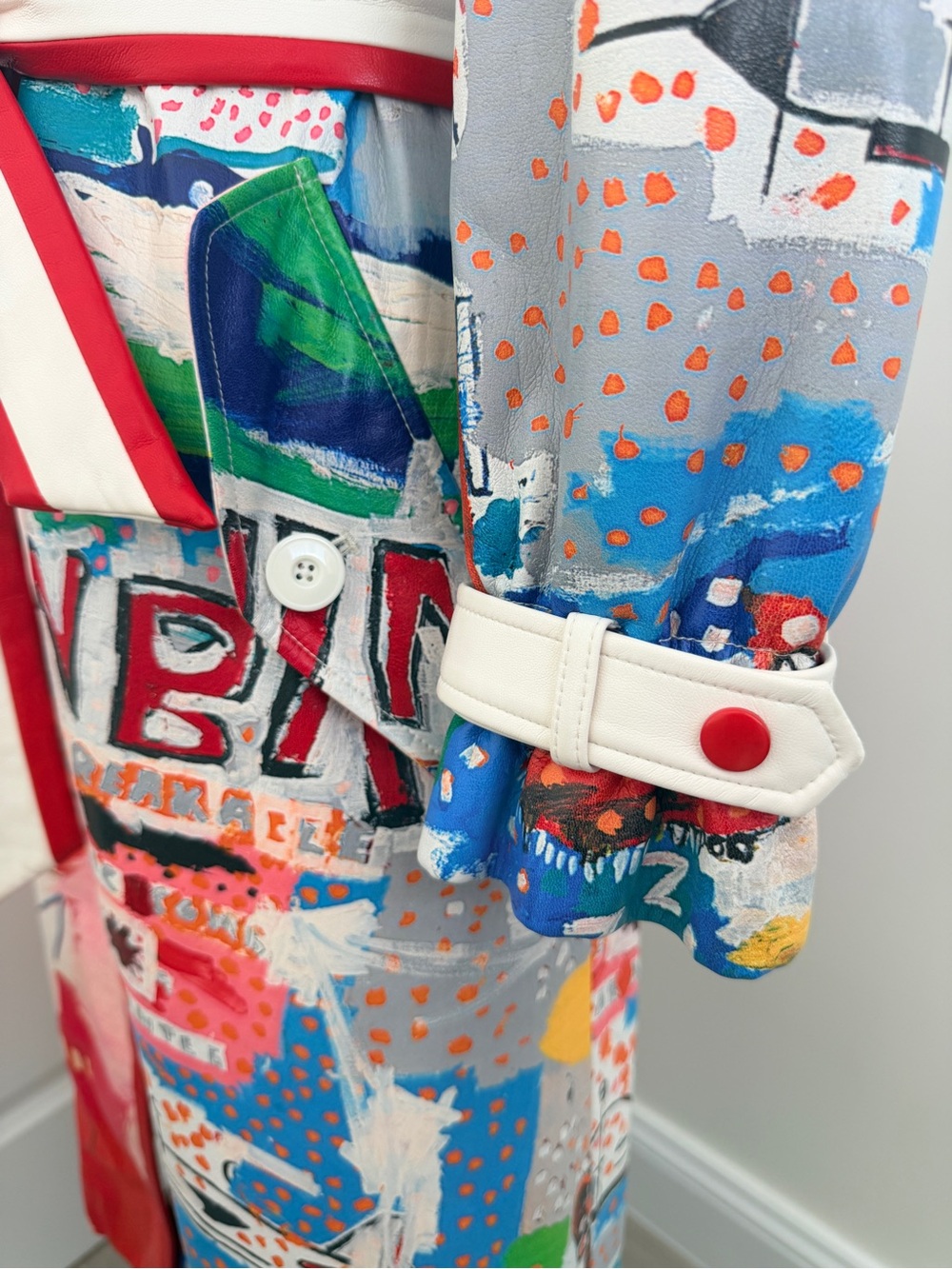 Alice + Olivia Jean Michel Basquiat Collab Vegan Leather Graffiti Trench Coat - Picture 8 of 12